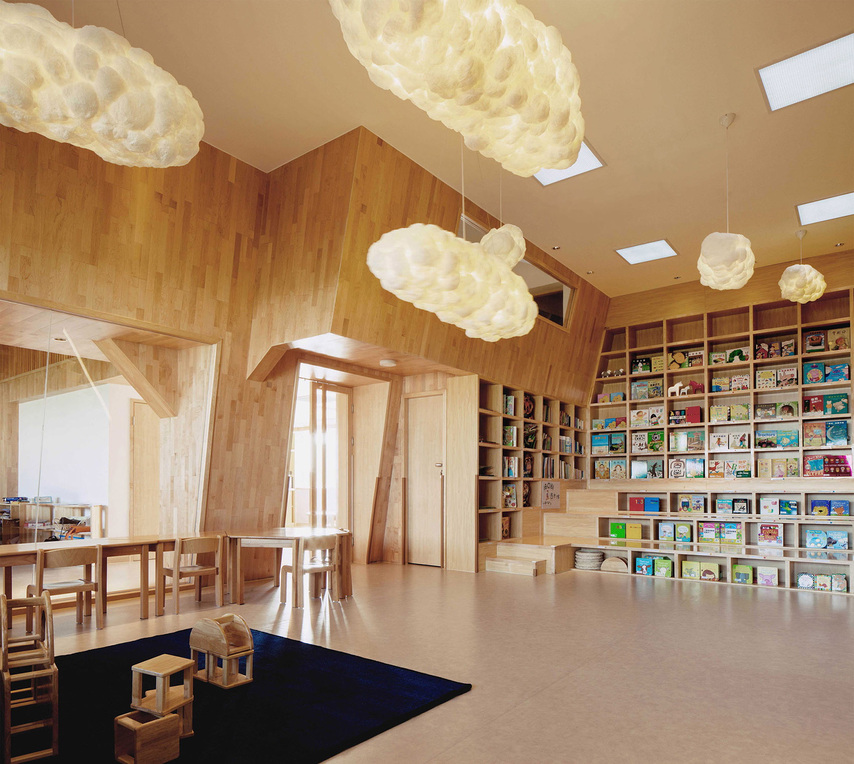 學(xué)校裝修走廊注意防滑材料