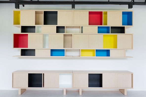 簡約現(xiàn)代辦公室裝修設(shè)計案例