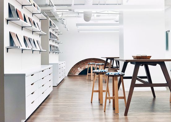 現(xiàn)代簡(jiǎn)約風(fēng)格辦公室裝修設(shè)計(jì)案例