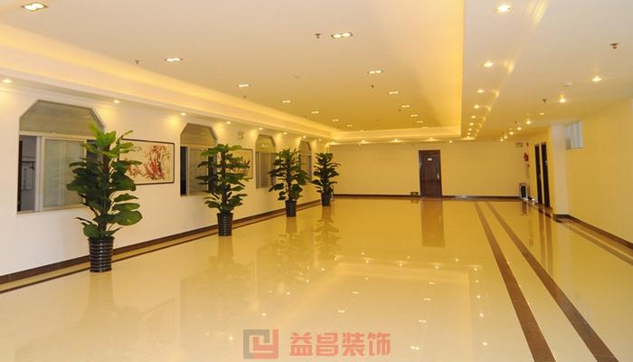 酒店裝修的過道設(shè)計之燈光柔和